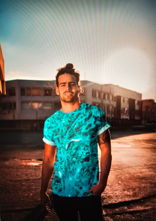 Aqua Static Tee